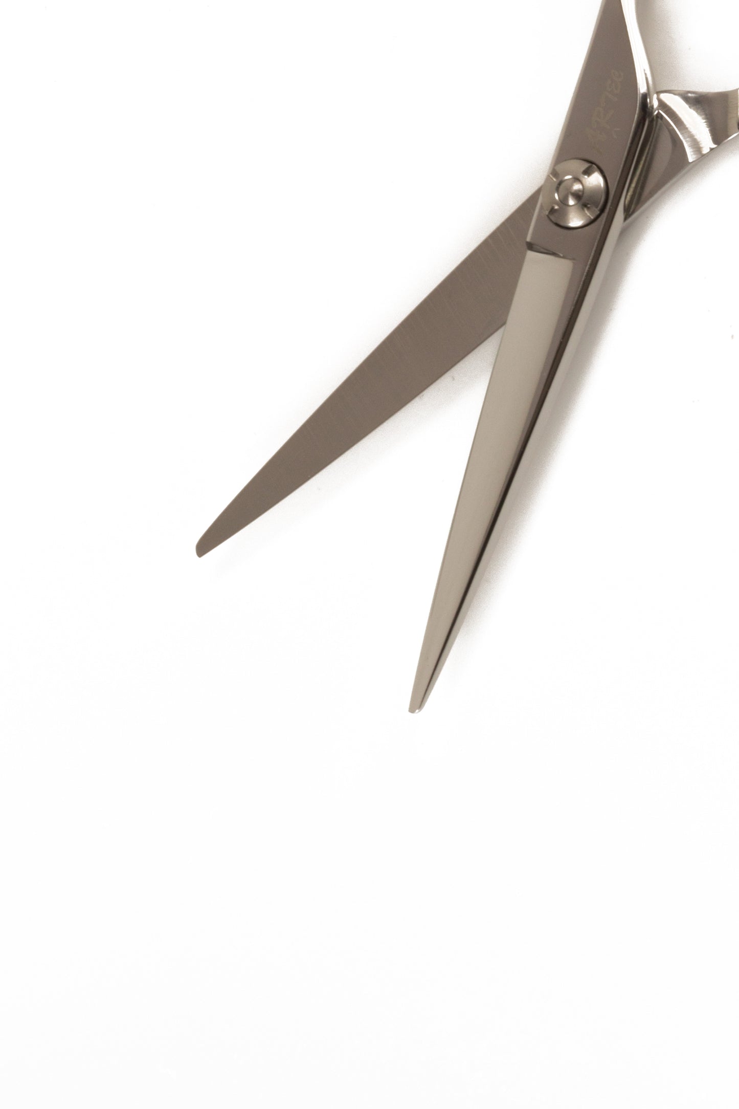柔らかい切れ味 F101 カットシザー 5.50inch