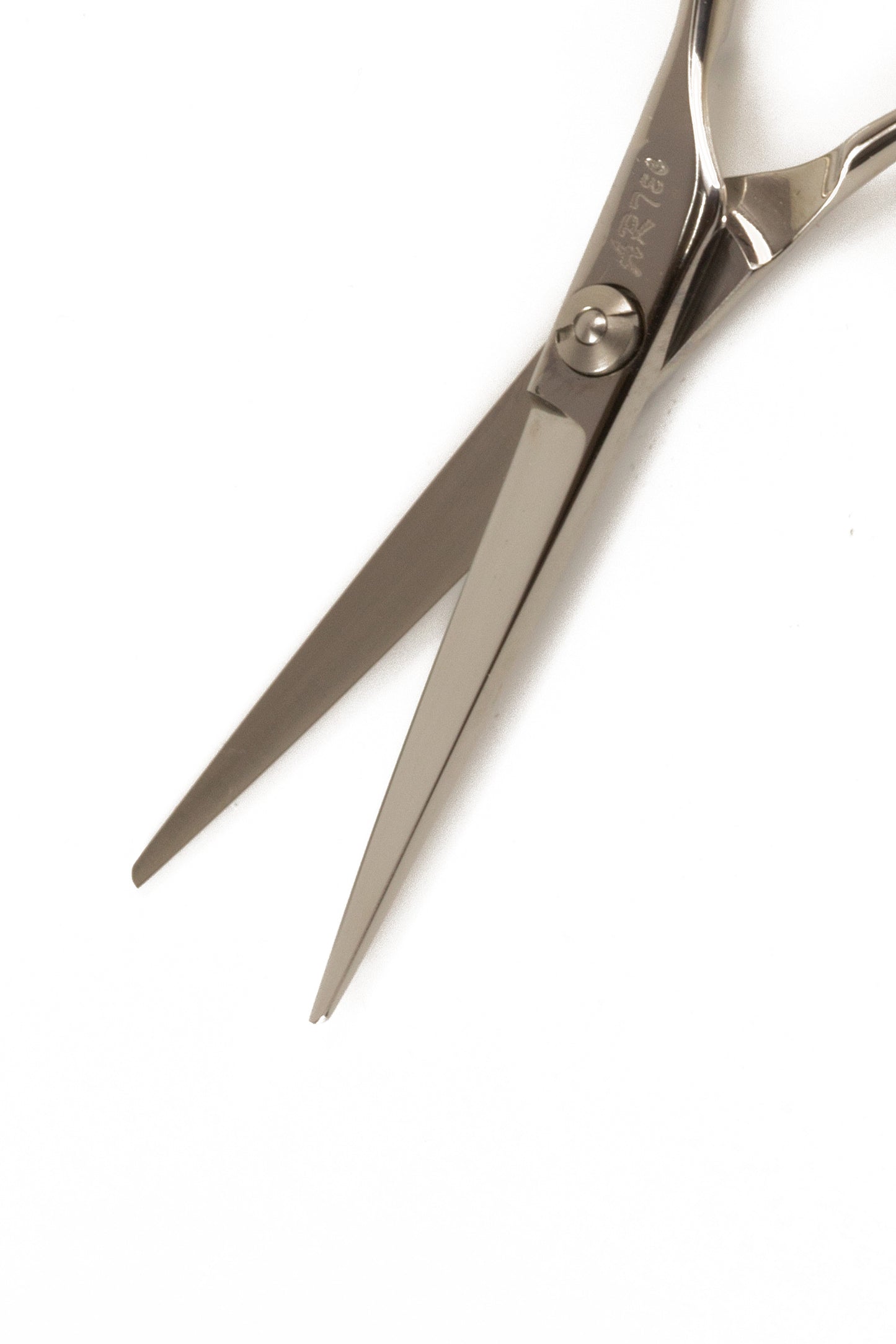 繊細なカットを実現 AH525 カットシザー 5.25inch